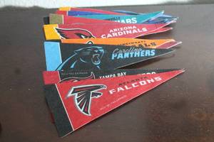 lot 191 image: TOTAL OF 30 RICO INC TAG EXPRESS NFL TEAM FLAGS  SEE PICS&nbsp