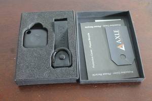 lot 44 image: TILE BLUETOOTH TRACKER KEY FINDER T1401S A IN ORIGINAL BOX&nbsp