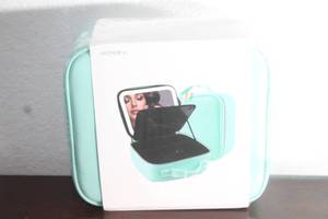 lot 46 image: SEALEAD&nbsp MOMIRA TRAVEL MAKEUP BAG COSMETIC BAG MAKEUP ORGANIZER BAG WITH LIGHTED MIRROR&nbsp &nbsp AQUA BLUE&nbsp