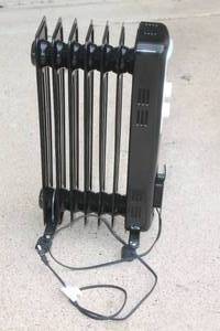 lot 138 image: PELONIS HEATER HO-0279
