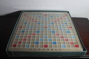 lot 145 image: DELUXE EDITION SCRABBLE CROSS OLD GAME IN ORIGINAL BOX&nbsp