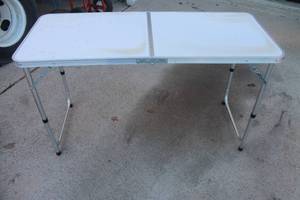 lot 152 image: 4FT ALUMINUM ADJUSTABLE FOLDING OUTDOOR EVENTS CAMPING  PICNIC  TABLE&nbsp