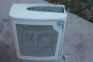 lot 157 image: HEPA AIR PURIFIER 106653&nbsp