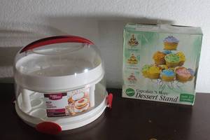 lot 32 image: BETTER HOMES 3-IN-1 CAKE CARRIER&nbsp &amp&nbsp CUPCAKE N MORE DESSERT STAND (HOLDS 13 CUPCAKES)&nbsp