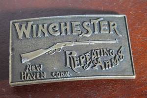 lot 142 image: WINCHESTER NEW HAVEN CONN REPEATING ARMS BELT BUCKLE&nbsp