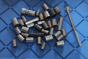 lot 146 image: 12-INCH DRIVE RATCHET WITH VARIOUS BRAND &amp SIZE SOCKETS  SEE PICS&nbsp