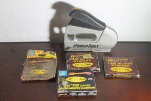 lot 149 image: ARROW POWER SHOT&nbsp HEAVY DUTY STAPLE GUN WITH 4- PACK OF T50 STAPLES&nbsp  SEE PICS&nbsp