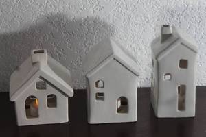 lot 25 image: TOTAL OF 3 TEA LIGHT CANDLE THROUGH WINDOWS TABLE DECOR CERAMIC HOUSES 5 12  6  7  SEE PICS&nbsp