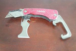 lot 21 image: HUSKY MULTI TOOL 5&nbsp