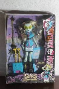 lot 95 image: MONSTER HIGH SCARIS CITY OF FRIGHTS FRANKIE STEIN DOLL IN ORIGINAL BOX&nbsp