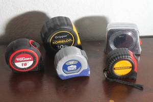 lot 109 image: TOTAL OF 5 ASSORTED BRAND TAPE MEASURES&nbsp