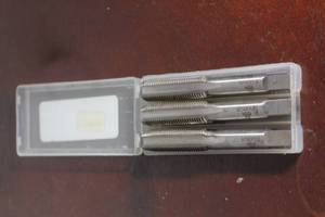 lot 122 image: 3PC&nbsp HSS&nbsp &nbsp14 X&nbsp 1.5 METRIC TAPS IN CASE&nbsp DWTCS14X1.5S