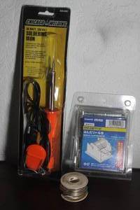 lot 124 image: CHICAGO WELDING 47887 WELDING IRON WITH HAKKO 611-1 SOLDER REEL STAND &amp SPOOL OF SOLDERING IRON&nbsp