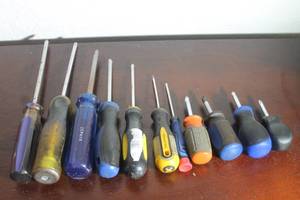 lot 130 image: TOTAL OF 11 ASSORTED BRAND &amp SIZE PHILLIPS&nbsp HEAD SCREWDRIVERS&nbsp