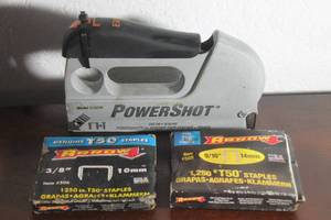 lot 84 image: POWER SHOT 5700M WITH LOT OF ARROW T50 STAPLES&nbsp
