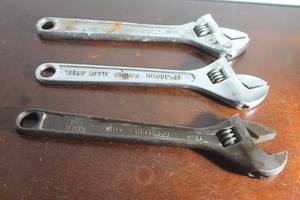 lot 81 image: TOTAL OF 3 ASSORTED CRESCENT 12 ADJUSTABLE WRENCHES&nbsp
