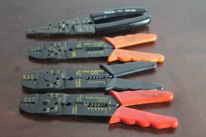 lot 66 image: TOTAL OF 4 ASSORTED BRAND WIRE STRIPPERS&nbsp