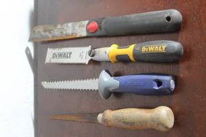 lot 62 image: TOTAL OF 4 ASSORTED BRAND HAND PULL SAW&nbsp
