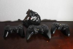 lot 33 image: TOTAL OF 3 VIDEO GAME CONTROLLER  SEE PICS&nbsp