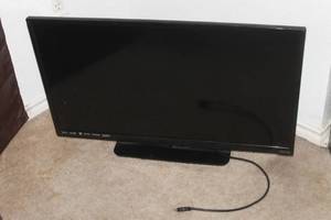 lot 30 image: VIZIO E320-AO TELEVISION WITH HDMI CORD  SEE PICS&nbsp