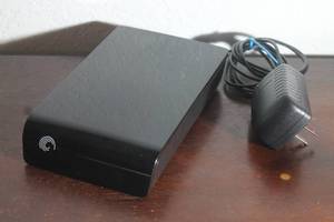 lot 23 image: SEAGATE 2GHM4E5B EXTERNAL DESKTOP HARD DRIVE