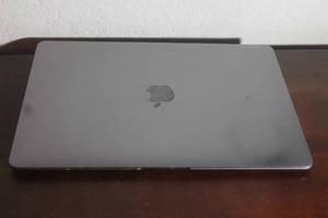 lot 22 image: APPLE A2337 MAC BOOK AIR  NO POWER SUPPLY ADAPTER