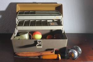 lot 15 image: PLANO TACKLE BOX , SPINCAST FISHING REEL , FISH N FILLET  HUNTING KNIFE WITH&nbsp OF FISHING ACCESSORIES  SEE PICS