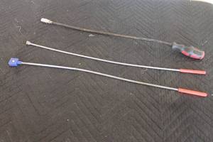 lot 16 image: LOT OF 3 MAGNETIC REACH TOOLS 24 LONG