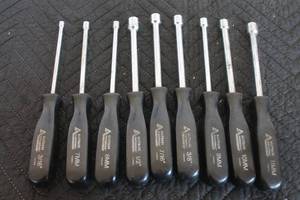 lot 85 image: LOT OF 9 ASSORTED SIZE ALLTRADE PROFESSIONAL NUT DRIVERS
