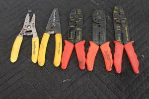 lot 89 image: LOT OF 5 ASSORTED BRAND WIRE STRIPPERS