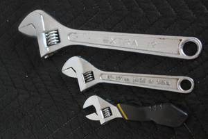 lot 93 image: LOT OF 3&nbsp ADJUSTABLE WRENCHS