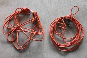 lot 146 image: TOTAL OF 2 - 25 FT ORANGE EXTENSION CORDS&nbsp