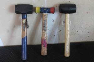 lot 165 image: TOTAL OF 3 ASSORTED BRAND WOOD HANDLE RUBBER MALLETS&nbsp