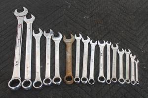 lot 206 image: TOTAL OF 16 ASSORTED BRAND SIZE COMBINATION WRENCHES&nbsp