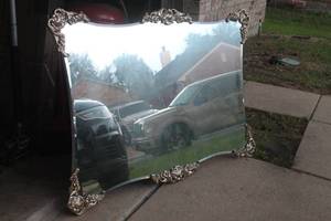 lot 234 image: LARGE WALL MIRROR WITH GOLD TRIM&nbsp
