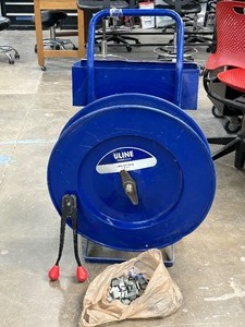 lot 29 image: ULINE STRAPPER WITH 34 STEEL STRAPPING SEALER CRIMPER TOOL&nbsp AND BAG OF OPEN HD GALVANIZED METAL SEALS