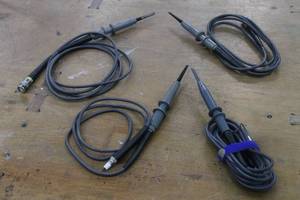 lot 53 image: 4 TEKTRONIX SCREW ON PASSIVE PROBES&nbsp