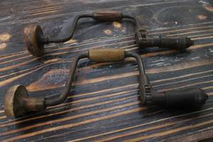 lot 88 image: 2 VINTAGE RATCHETING BIT BRACES&nbsp