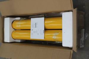 lot 40 image: PAIR OF GARVEE SAFETY BOLLARDS Q7U02 NEW IN BOX