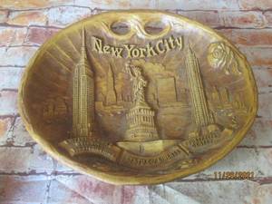 lot 16 image: VINTAGE SOUVENIR ARROWS NOVELTY OVAL BOWL