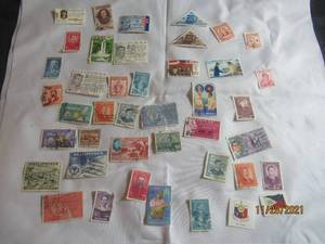lot 92 image: 40 VINTAGE PHILIPINES POSTAL STAMPS