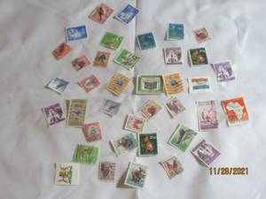 lot 97 image: 36 VINTAGE SOUTH AFRICA POSTAL STAMPS