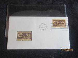 lot 112 image: VINTAGE COLONIAL AMERICAN CRAFTSMAN BICENTENNIAL ERA UNITED STATES 8 CENT POSTAGE STAMP