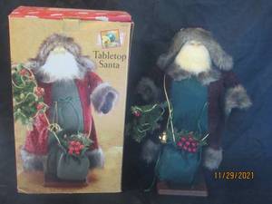 lot 113 image: NEW IN OPEN BOX TABLE TOP SANTA