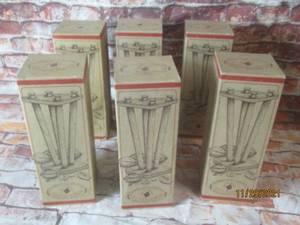 lot 183 image: 6 HAMBRIGHT ORIGINAL NUTI-BUDI NUTCRACKERS