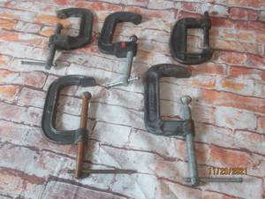 lot 184 image: 5 HUSKY AND PITTSBURGH 3 AND 4 INCH CLAMPS