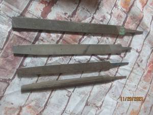 lot 186 image: 4 METAL FILES