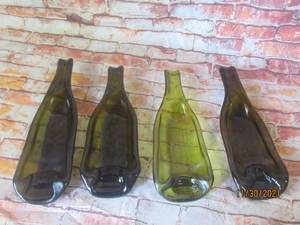 lot 201 image: 4 RECYCLED GLASS DCOR