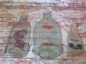 lot 202 image: 3 RECYCLED GLASS DCOR