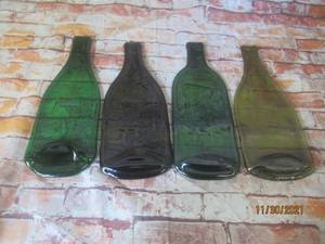 lot 204 image: 4 RECYCLED GLASS DCOR